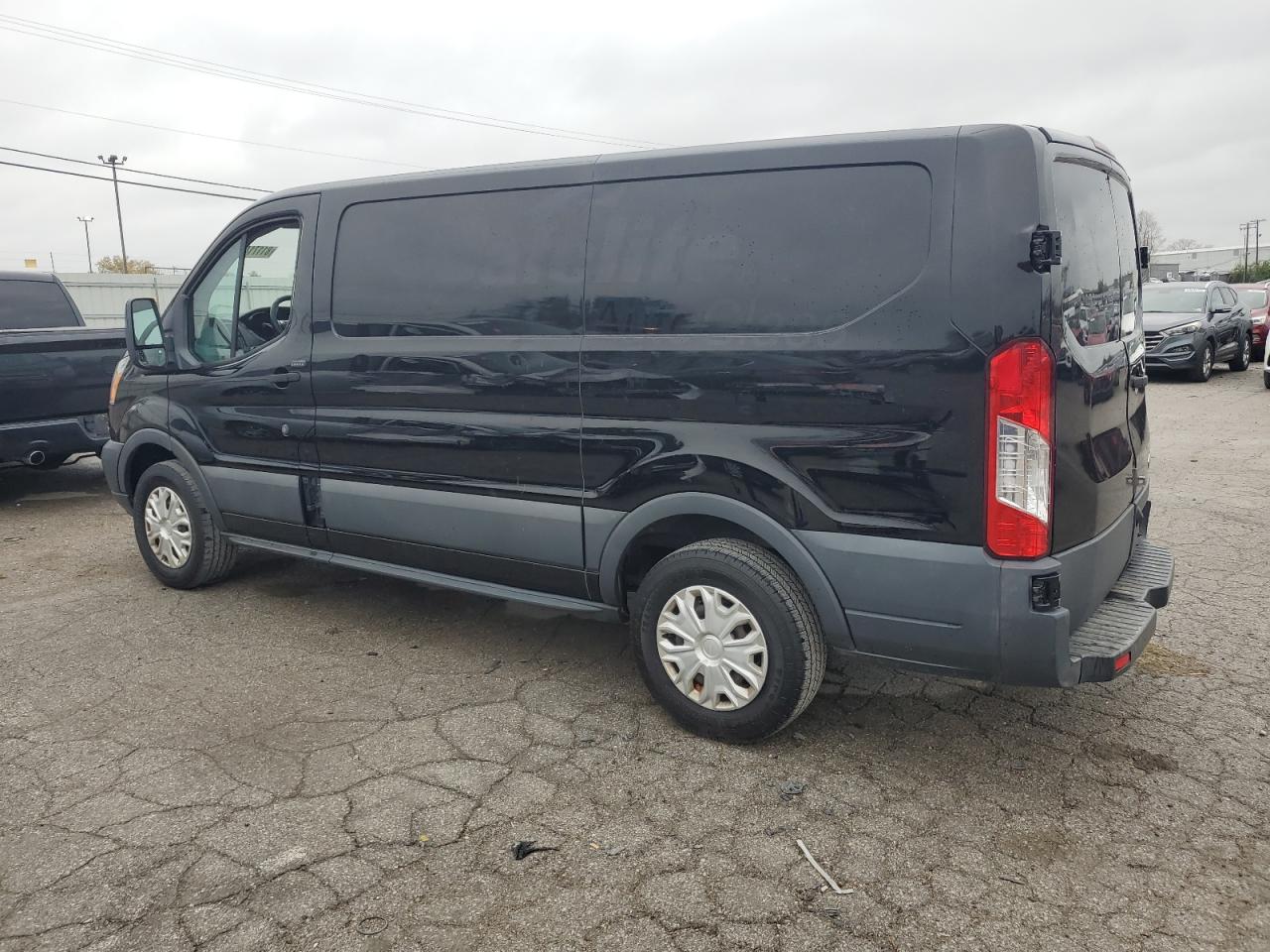 Lot #3028354785 2017 FORD TRANSIT T-