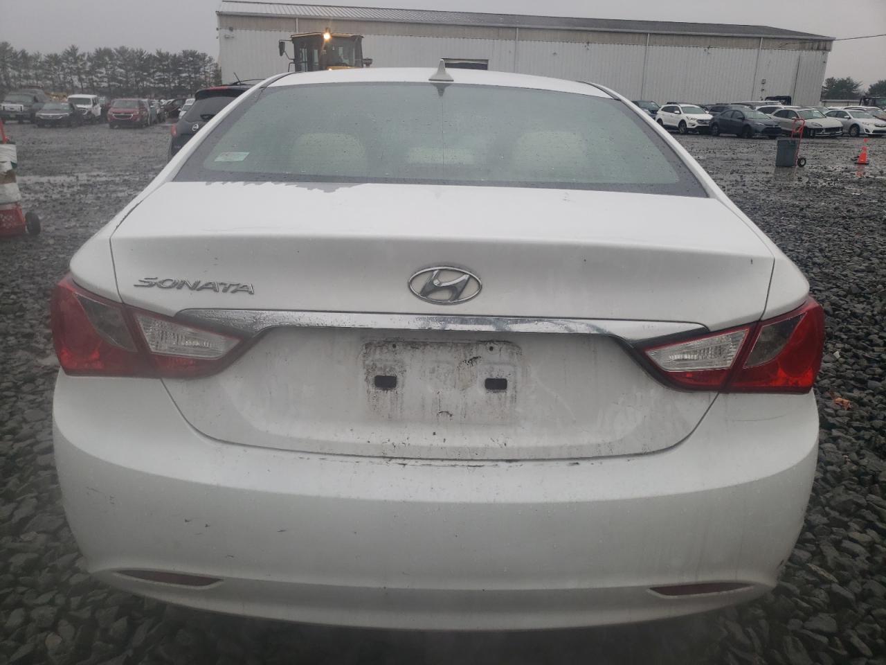 Lot #3024250828 2013 HYUNDAI SONATA GLS