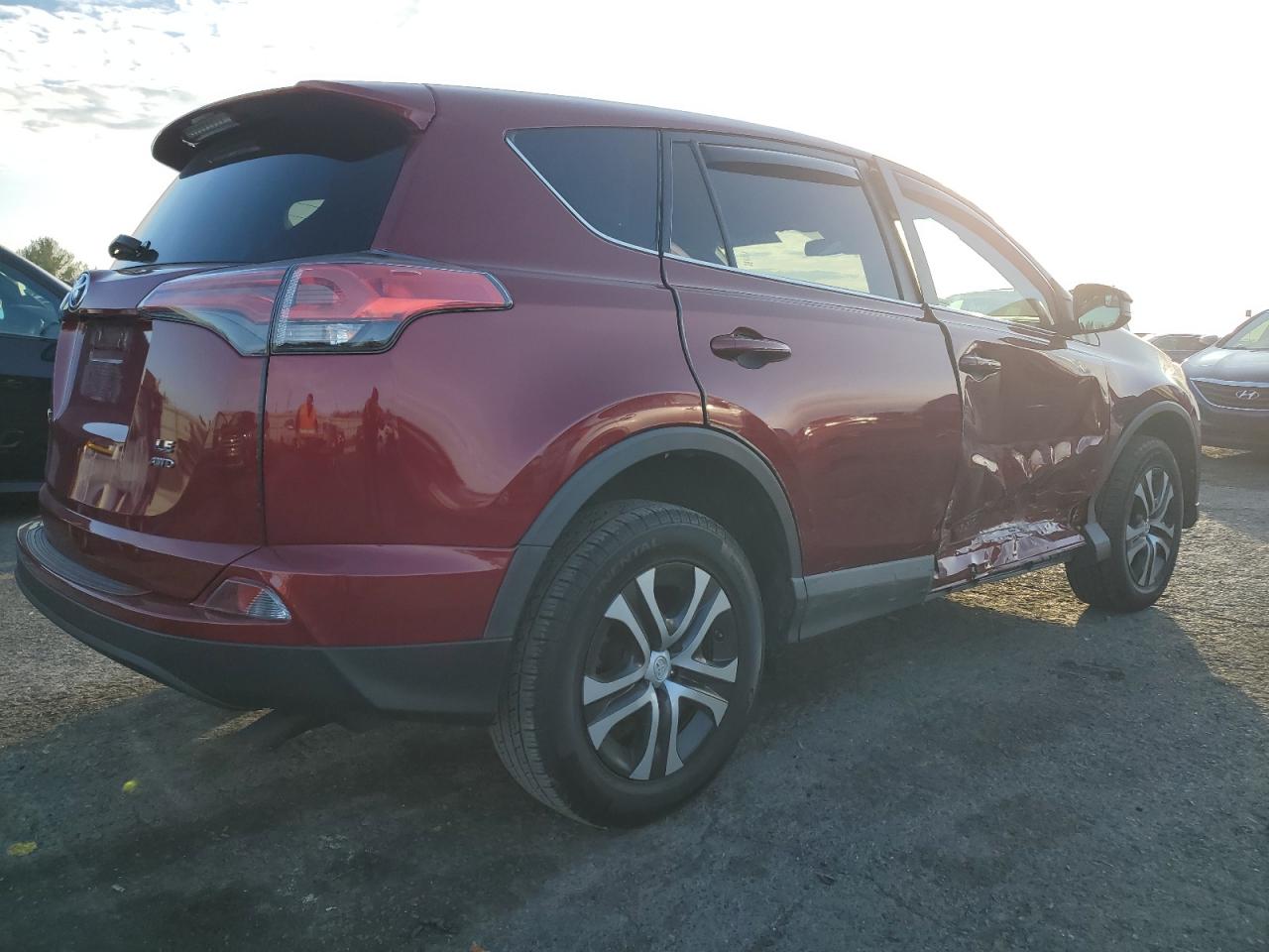 Lot #3030635152 2018 TOYOTA RAV4 LE