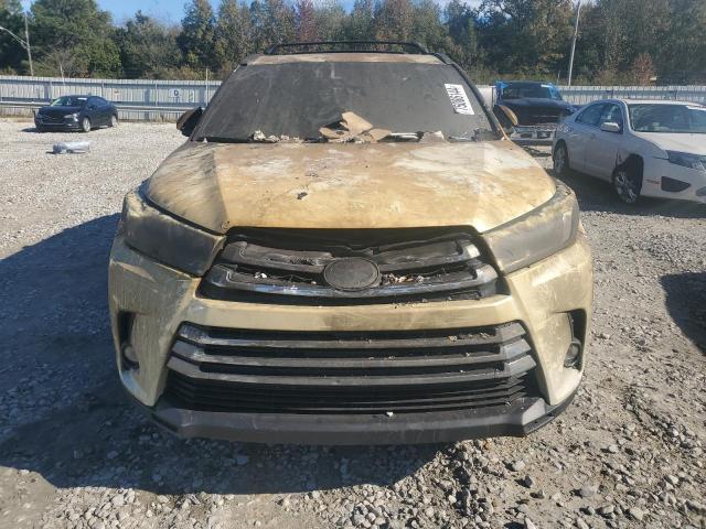 2019 TOYOTA HIGHLANDER - 5TDDZRFH2KS952636