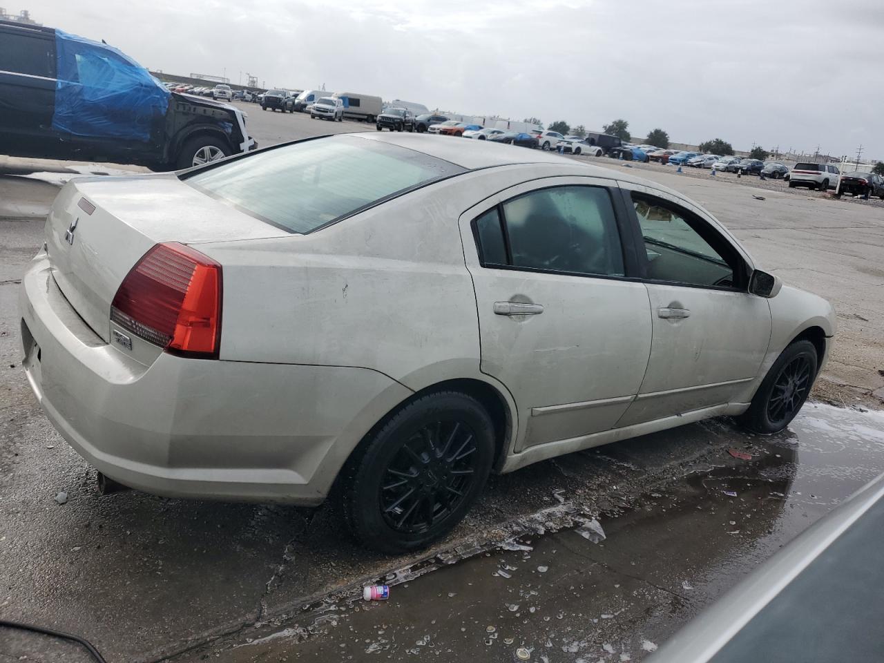 Lot #2962533836 2004 MITSUBISHI GALANT