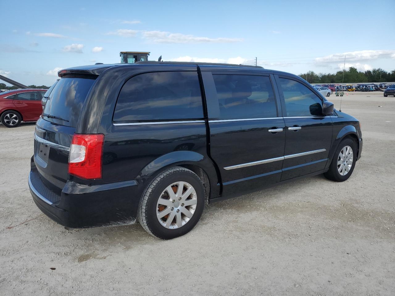 Lot #2994245948 2014 CHRYSLER TOWN & COU