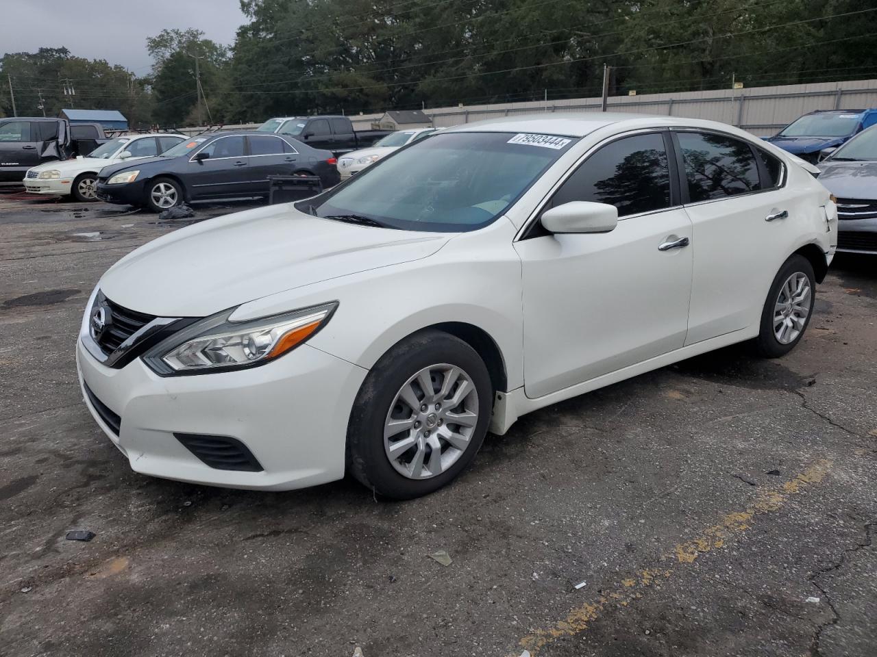  Salvage Nissan Altima