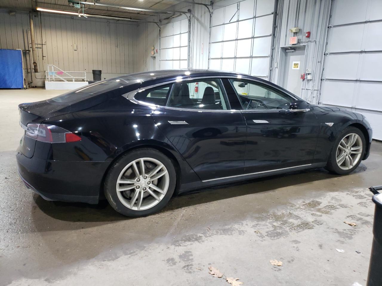 Lot #2970014894 2014 TESLA MODEL S