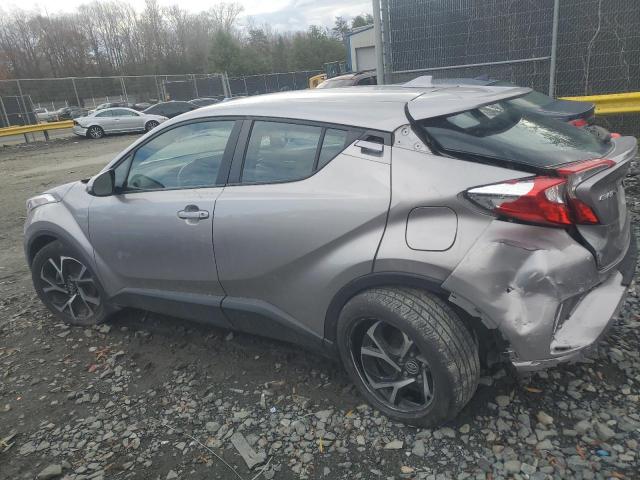 VIN NMTKHMBX9JR039363 2018 TOYOTA C-HR no.2