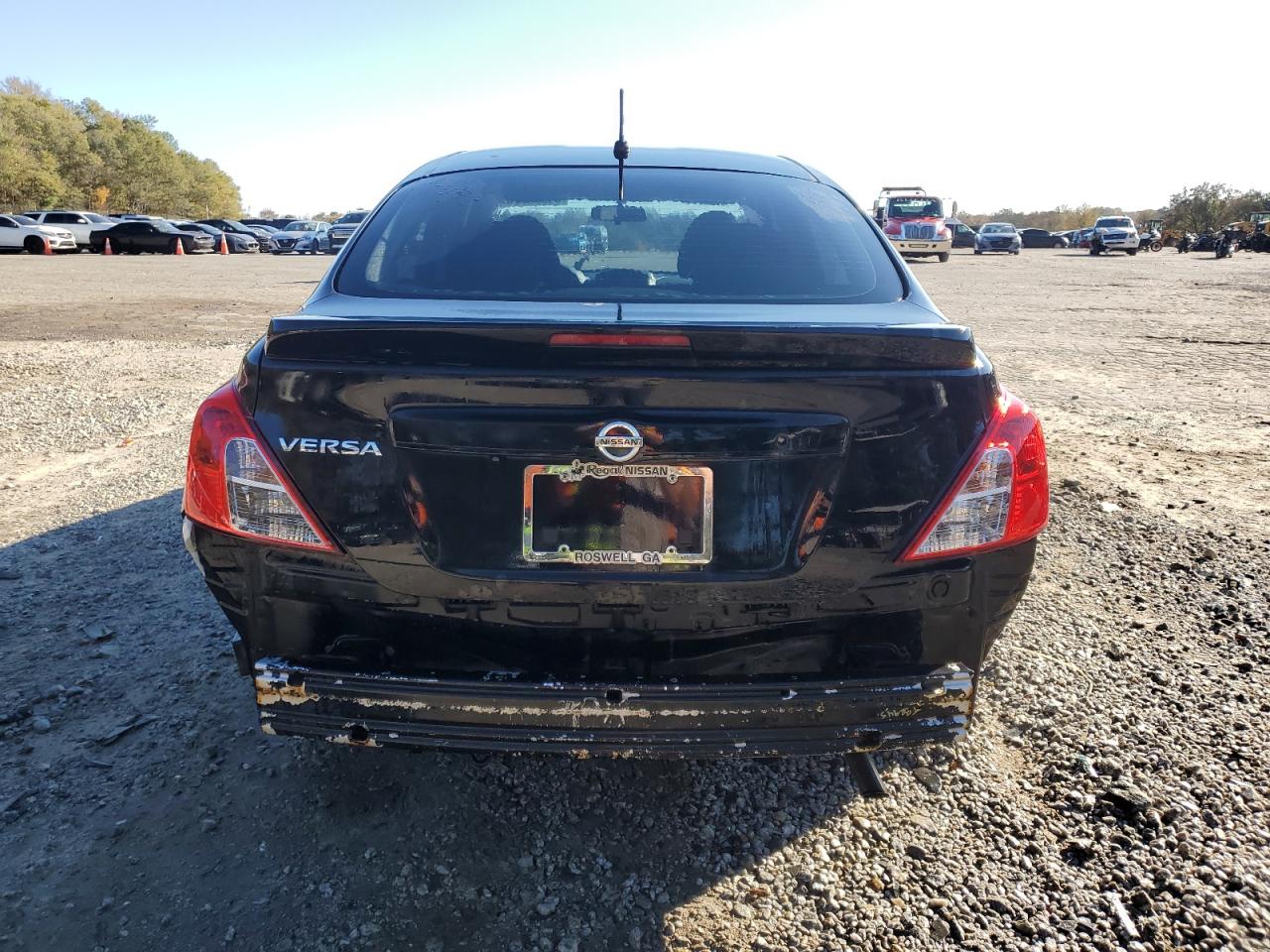 Lot #3003887567 2019 NISSAN VERSA S