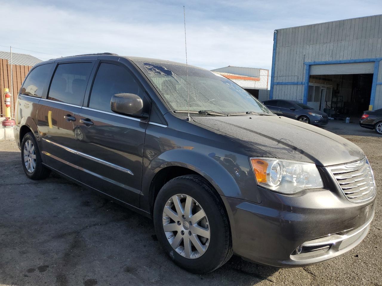 Lot #2997058078 2016 CHRYSLER TOWN & COU