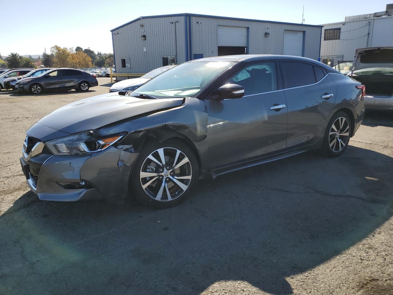  Salvage Nissan Maxima