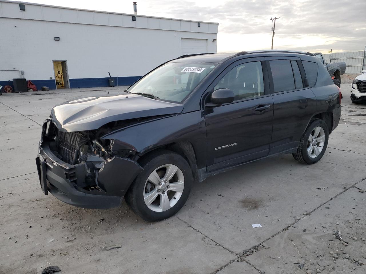  Salvage Jeep Compass