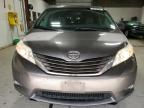 TOYOTA SIENNA LE photo