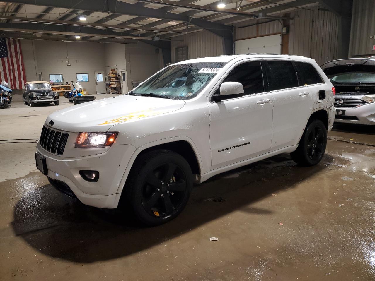  Salvage Jeep Grand Cherokee