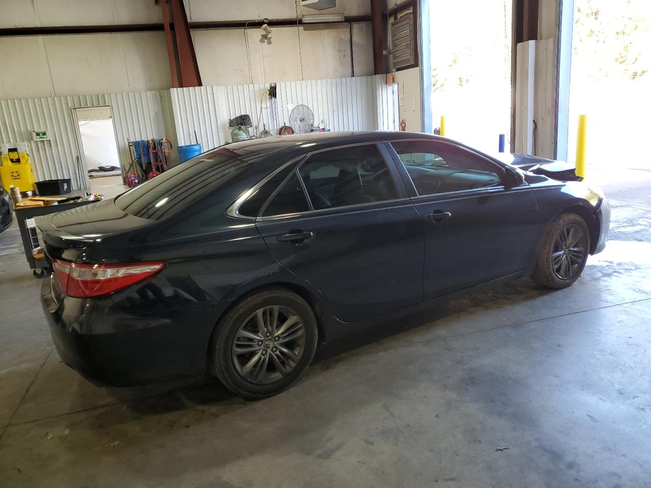 Lot #3033428147 2017 TOYOTA CAMRY LE