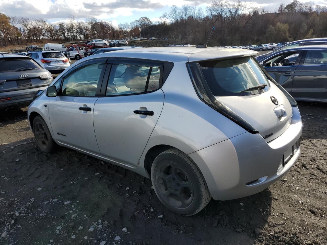 Lot #2971917055 2012 NISSAN LEAF SV