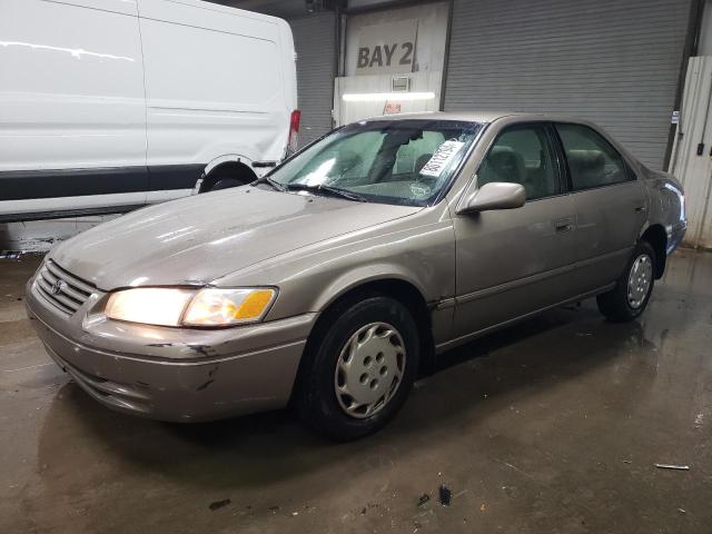 TOYOTA CAMRY CE