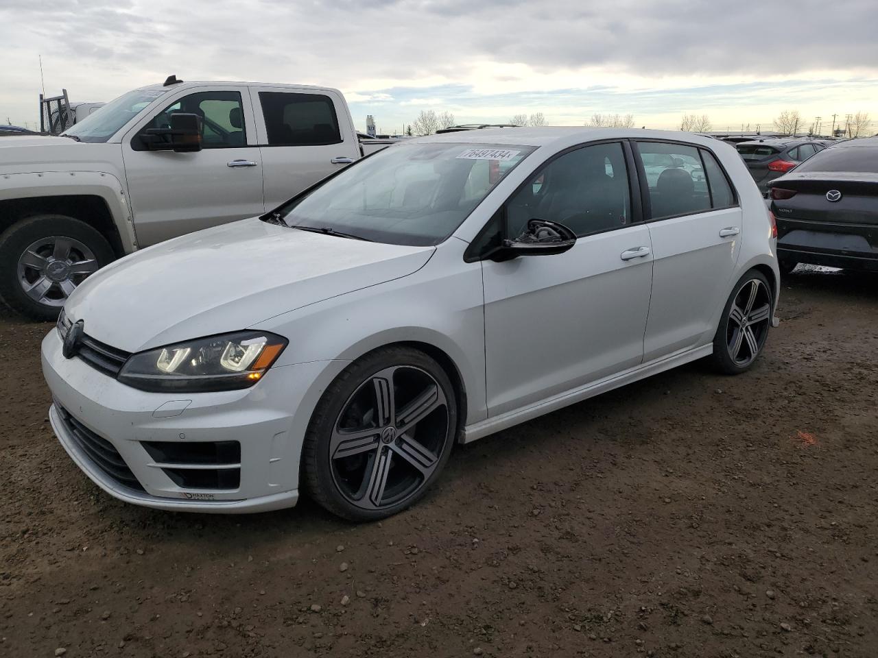 VOLKSWAGEN GOLF R