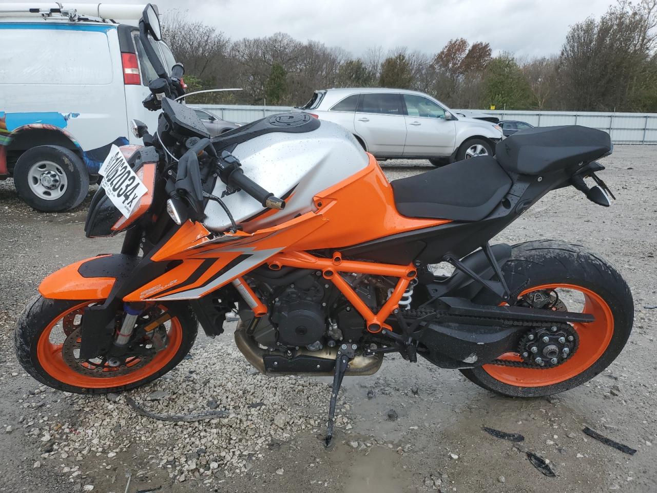 Lot #3026042964 2023 KTM 1290 SUPER