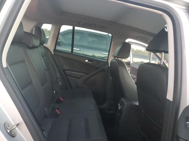 2016 VOLKSWAGEN TIGUAN S - WVGAV7AX3GW560284