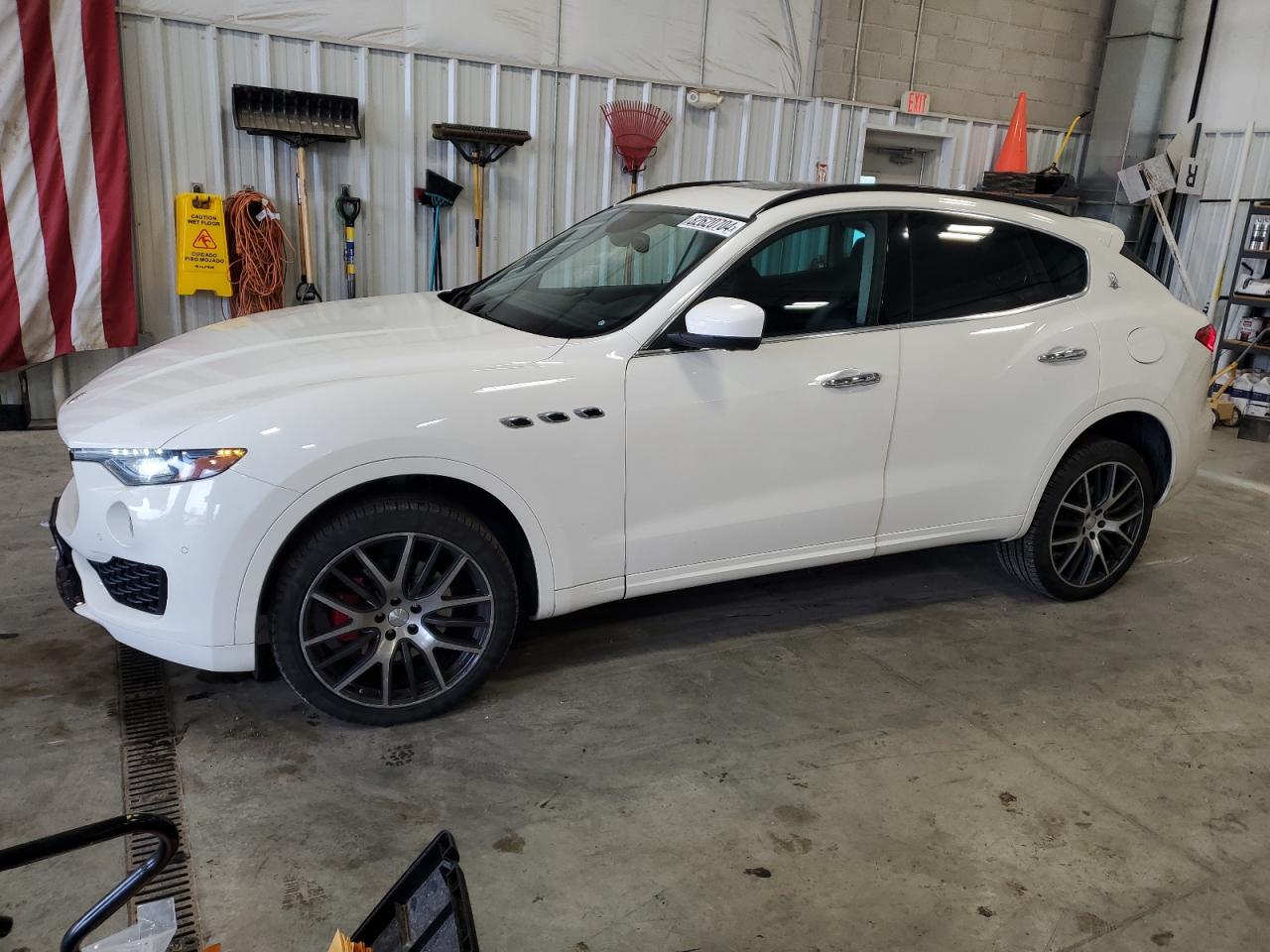 ZN661XUS6HX215654 MASERATI LEVANTE SP 2017
