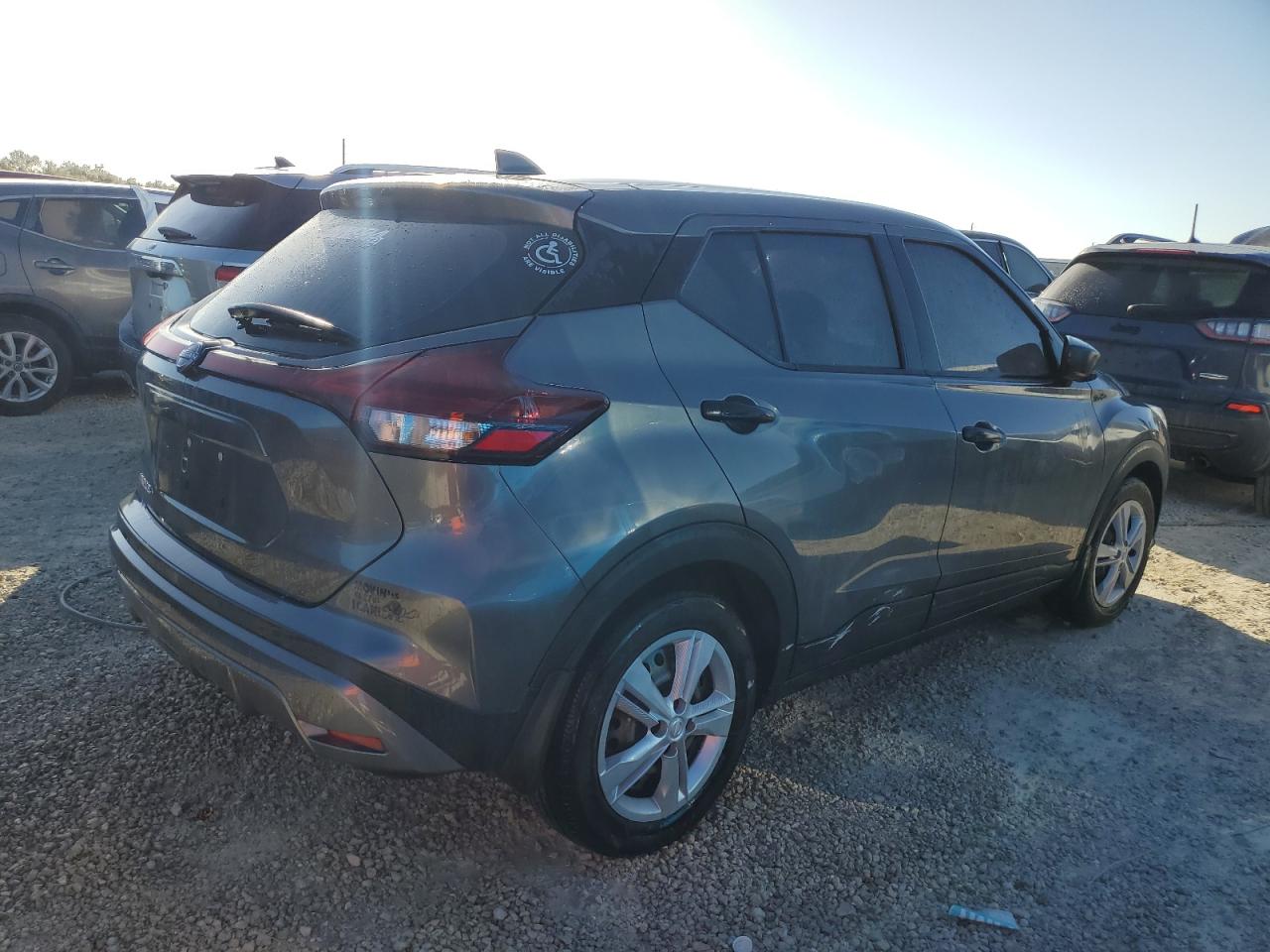 Lot #2989300345 2023 NISSAN KICKS S