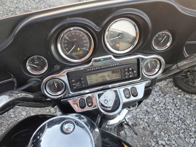 2011 HARLEY-DAVIDSON FLHTCU 1HD1FC412BB657685