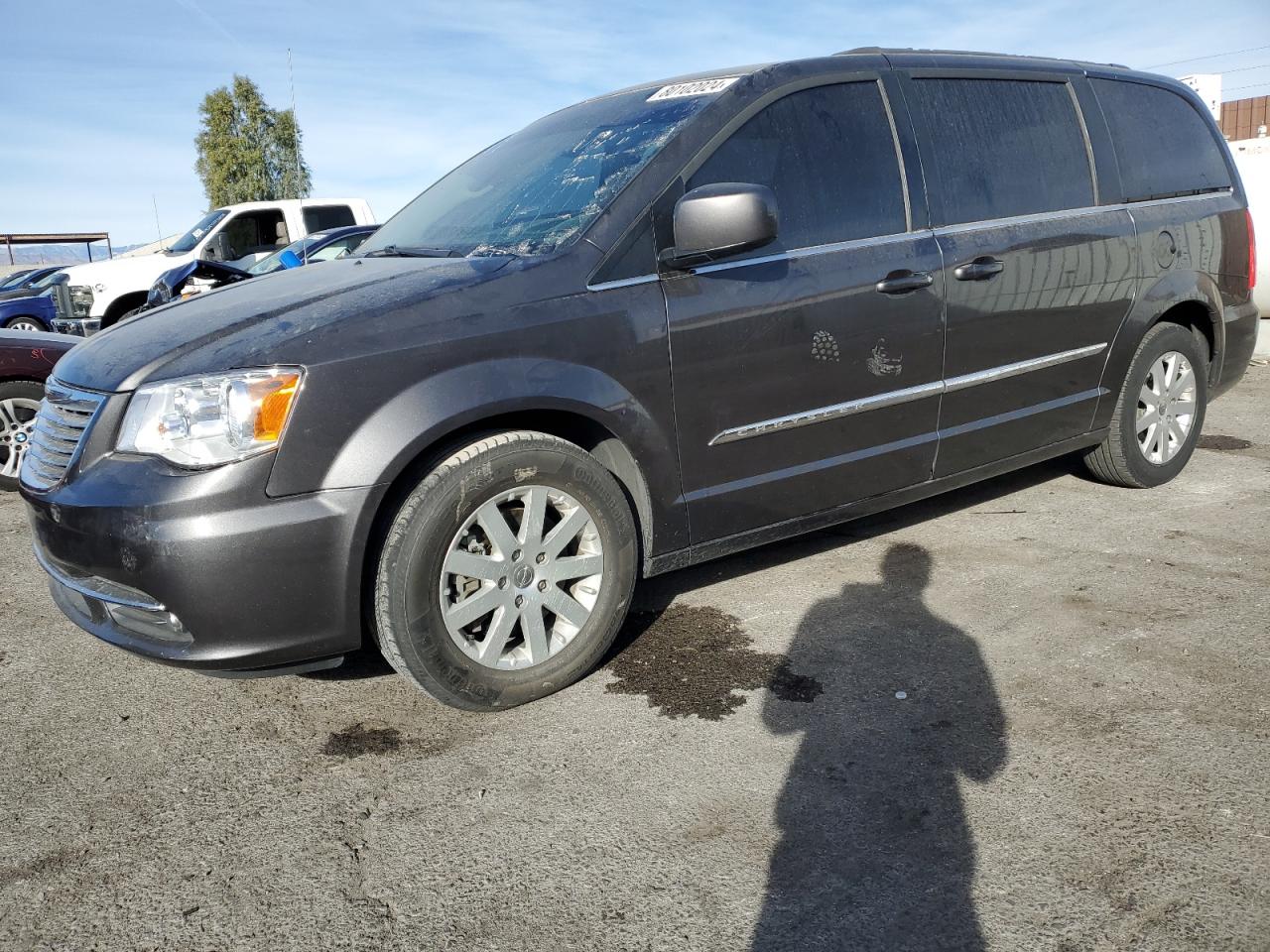 Lot #2997058078 2016 CHRYSLER TOWN & COU