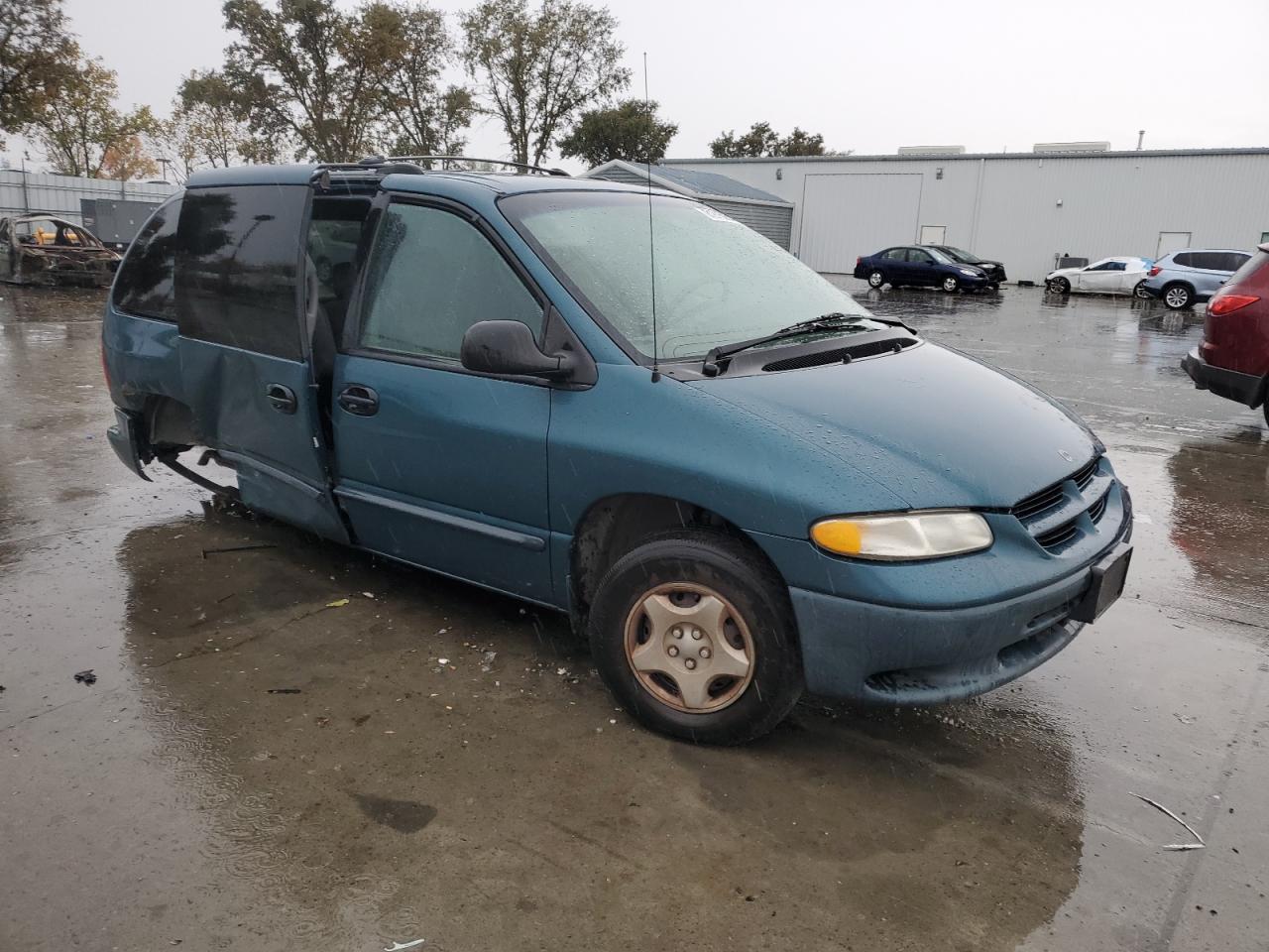 Lot #3033001009 2000 DODGE CARAVAN GR