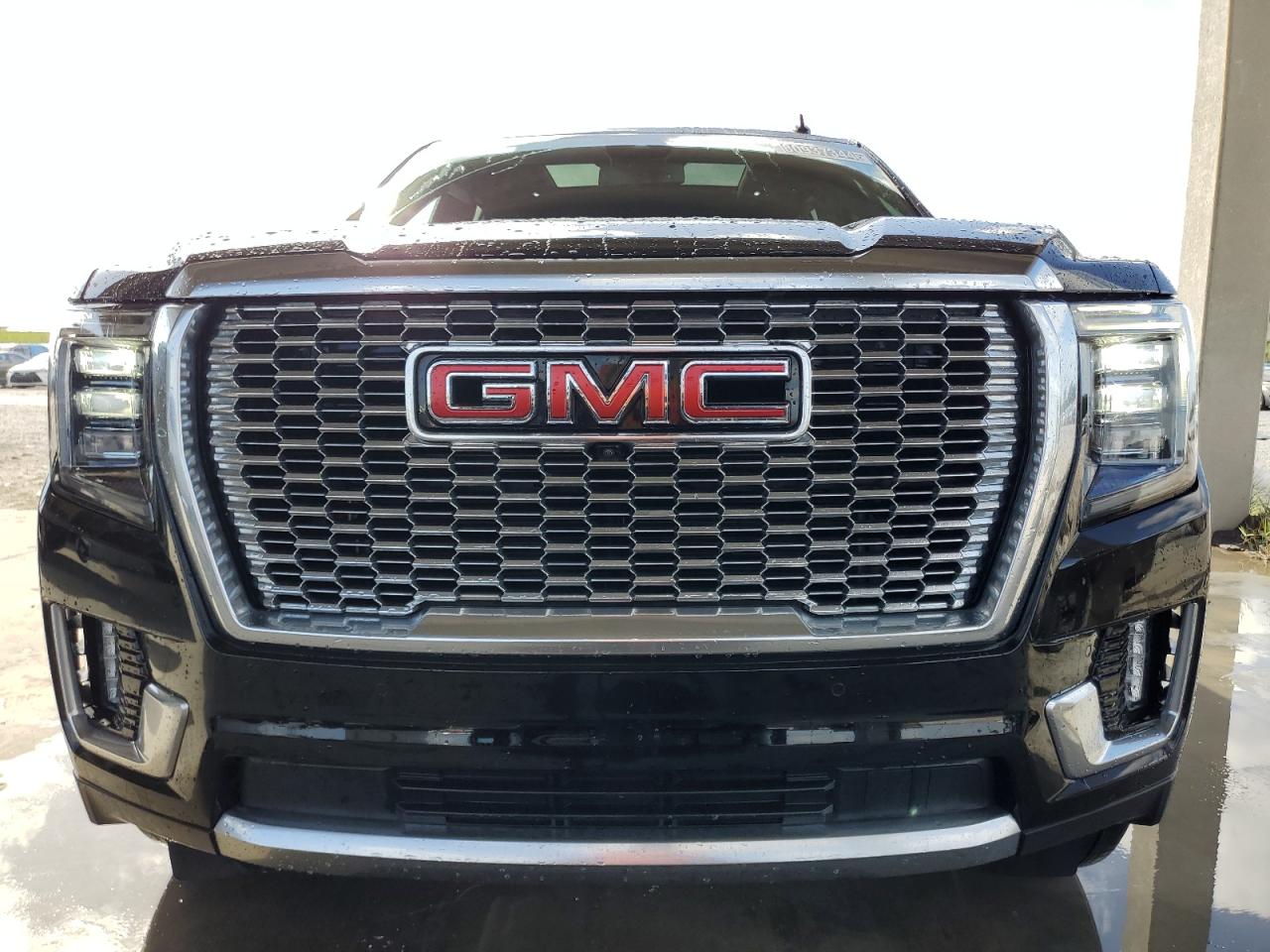 Lot #2994138353 2023 GMC YUKON DENA