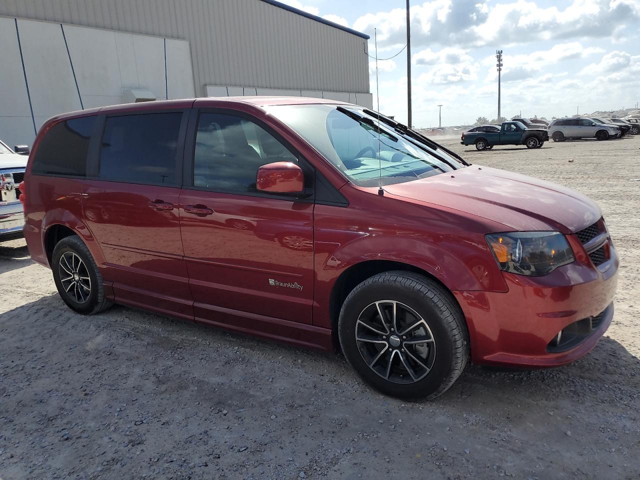 Lot #2989257876 2015 DODGE GRAND CARA