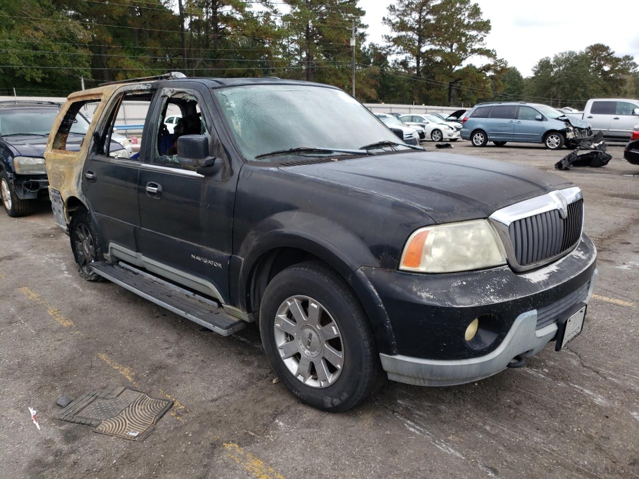 Lot #3021041203 2003 LINCOLN NAVIGATOR