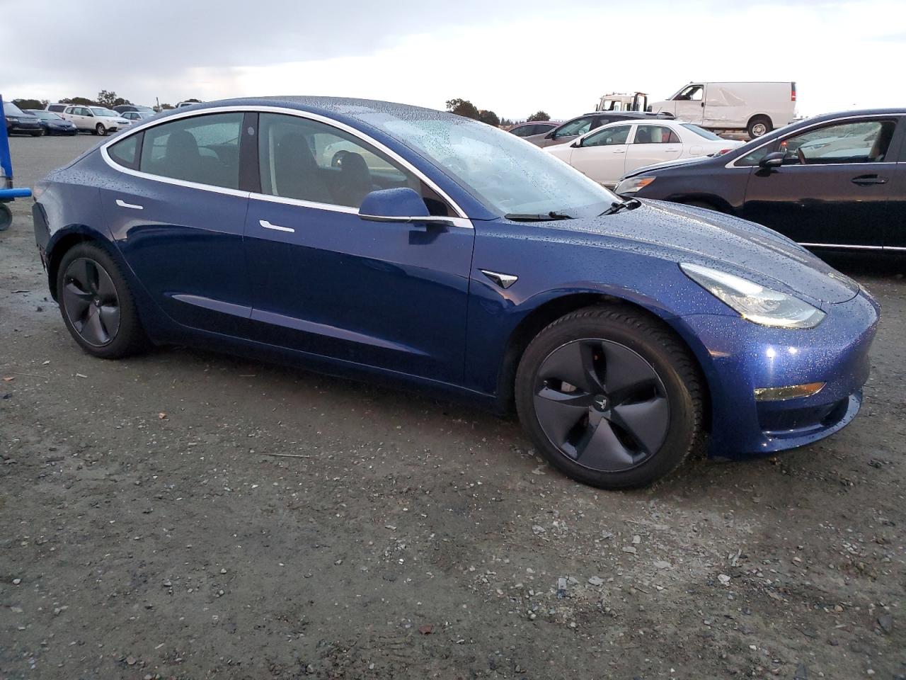 Lot #2979643570 2018 TESLA MODEL 3