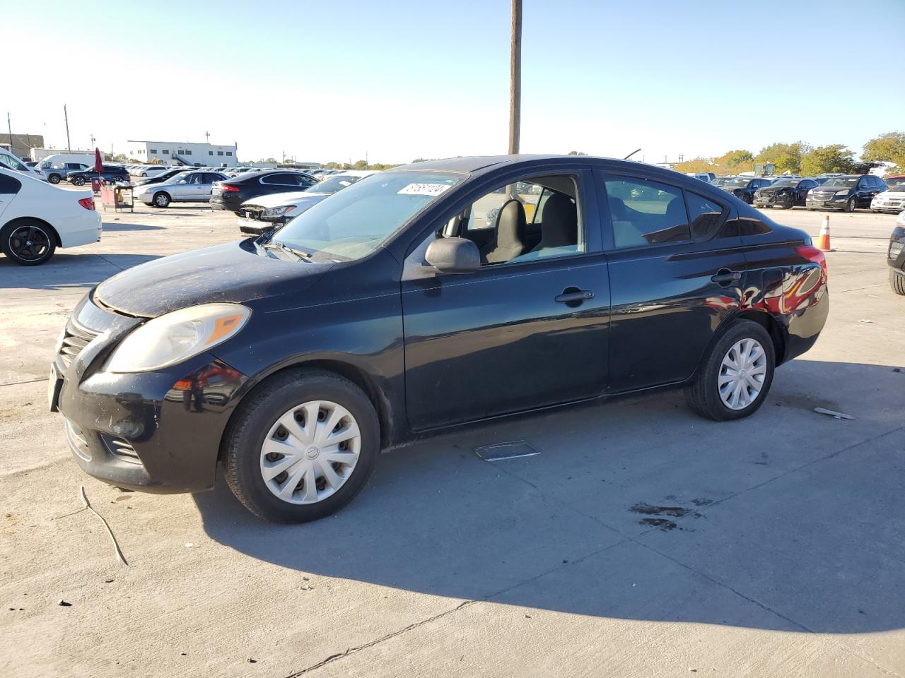 NISSAN VERSA S