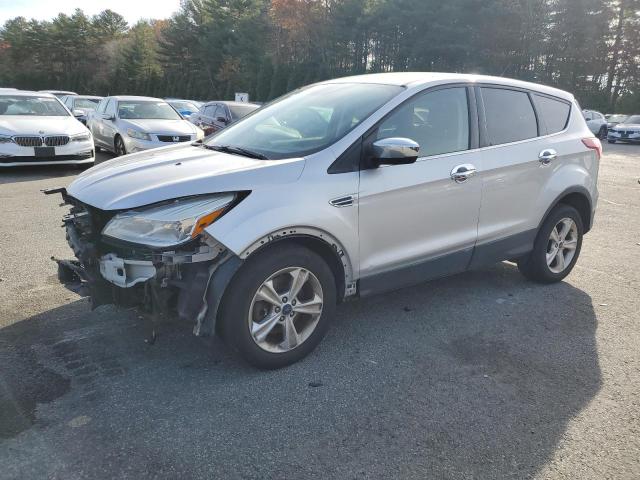 Global Auto Auctions: 2015 FORD ESCAPE SE