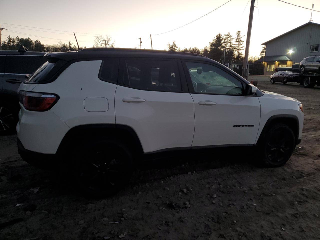 Lot #2994208284 2018 JEEP COMPASS LA