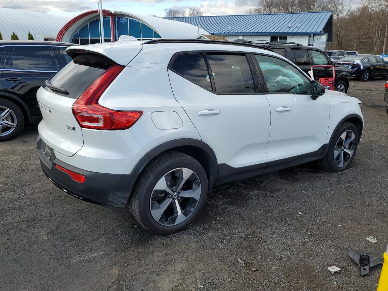 Lot #2994031966 2024 VOLVO XC40 PLUS