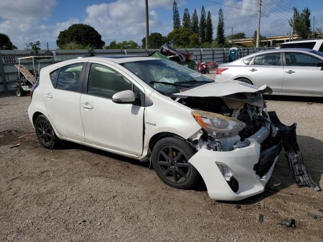 2016 TOYOTA PRIUS C JTDKDTB31G1119685