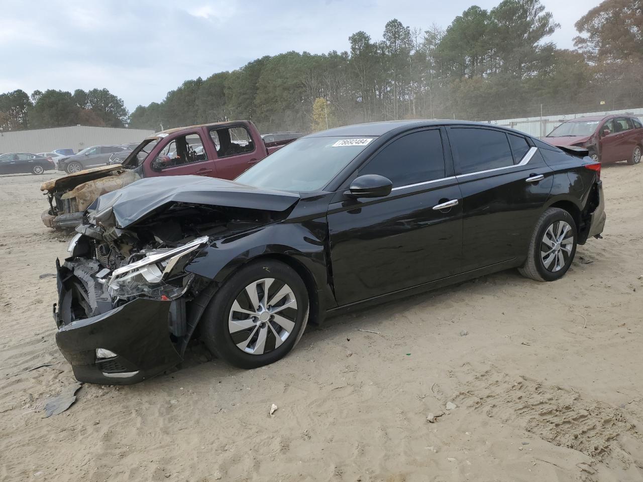  Salvage Nissan Altima