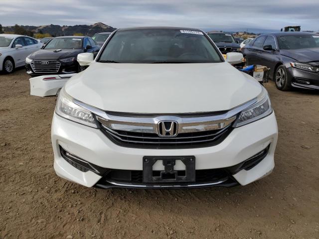 VIN JHMCR6F7XHC002468 2017 HONDA ACCORD no.5