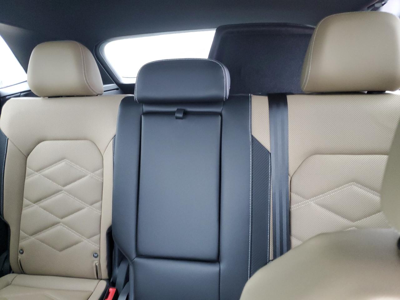 VOLKSWAGEN ATLAS CROSS SPORT SE