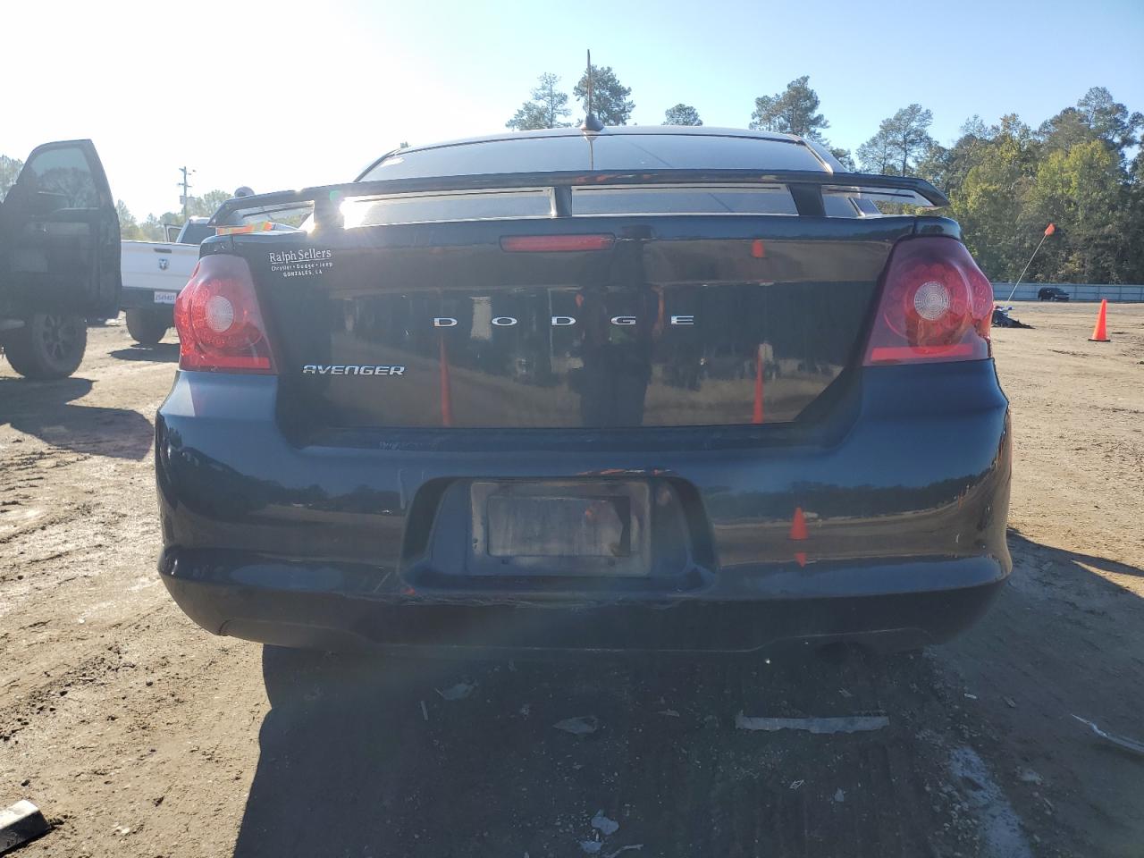 Lot #3029597103 2014 DODGE AVENGER SE