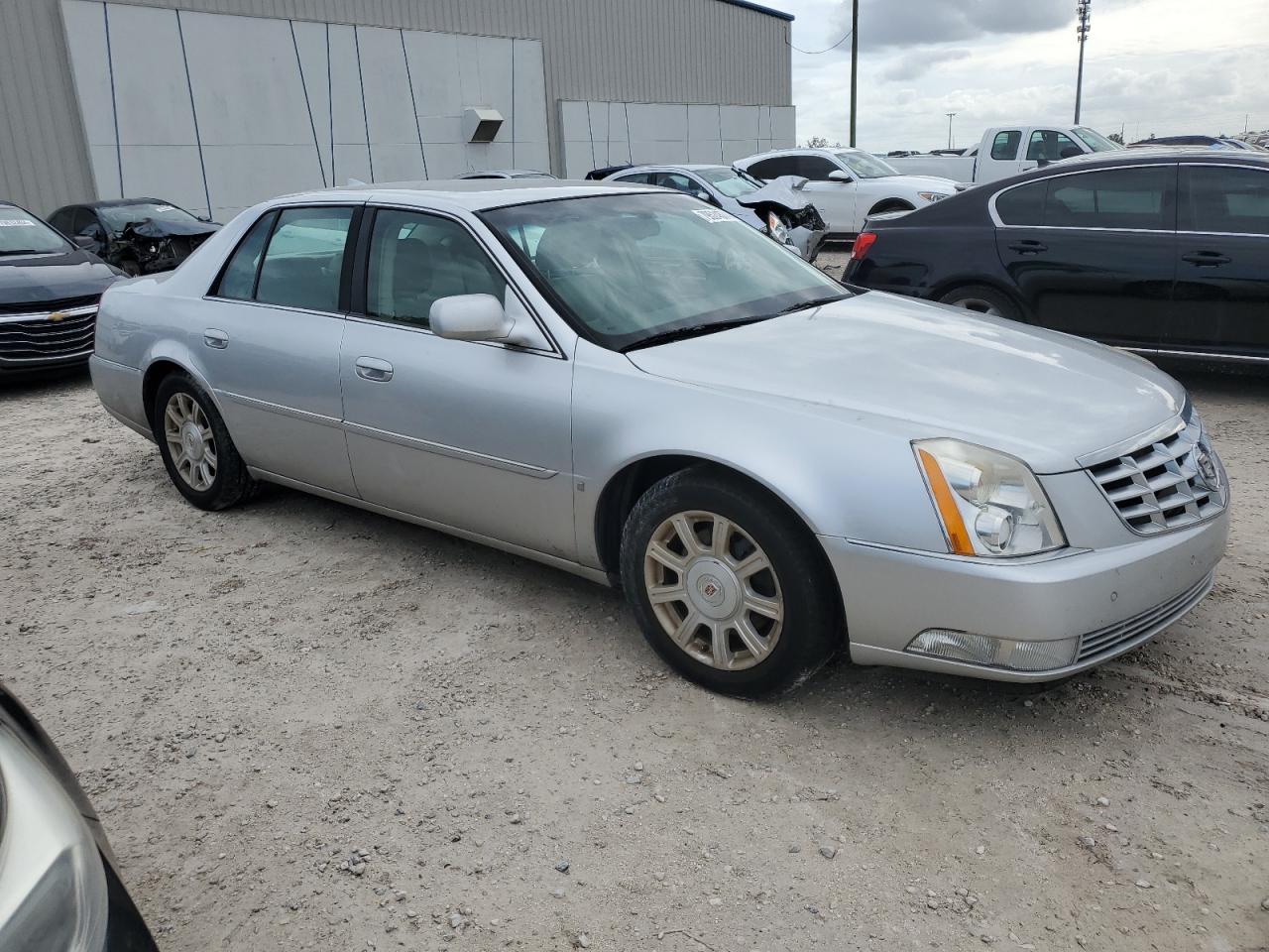 Lot #2959980313 2009 CADILLAC DTS