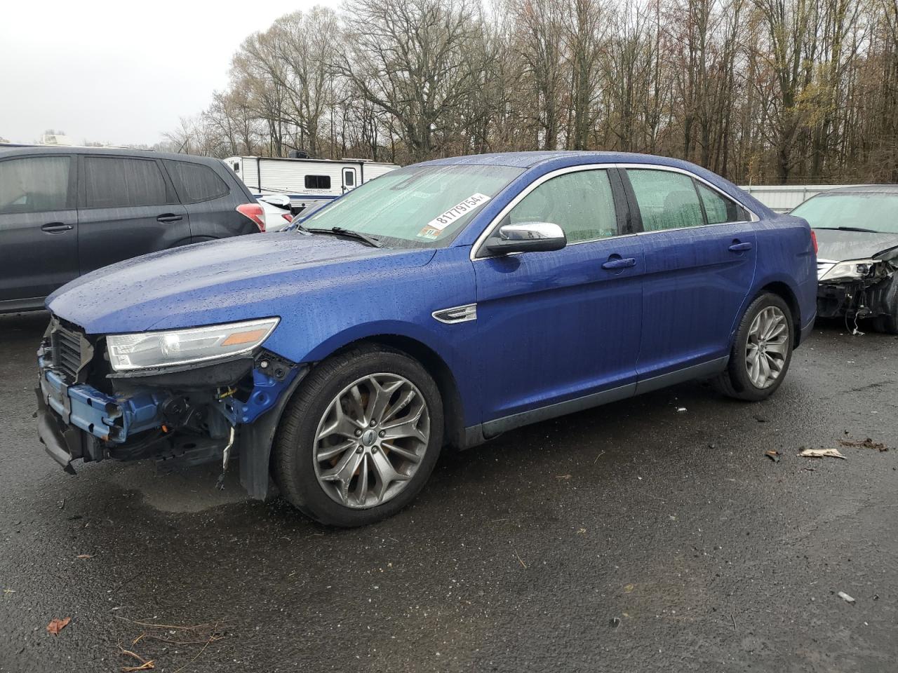 Lot #3034285069 2013 FORD TAURUS LIM