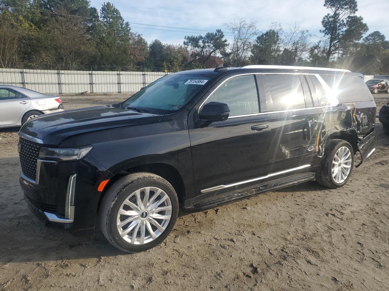 CADILLAC ESCALADE ESV LUXURY