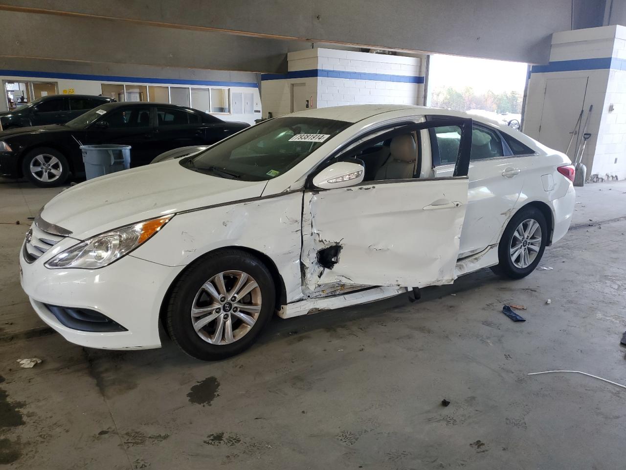  Salvage Hyundai SONATA