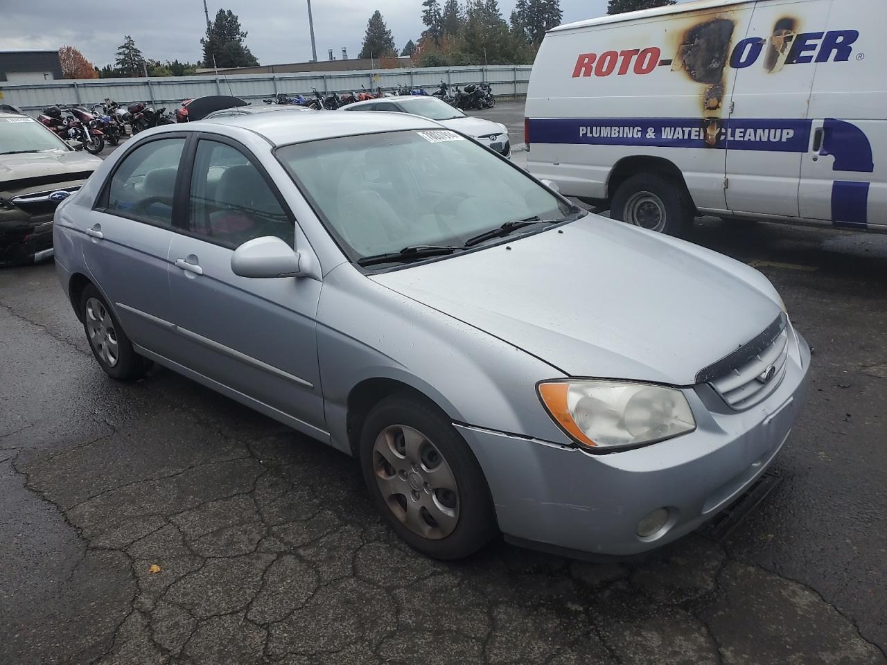 Lot #2953115632 2004 KIA SPECTRA LX