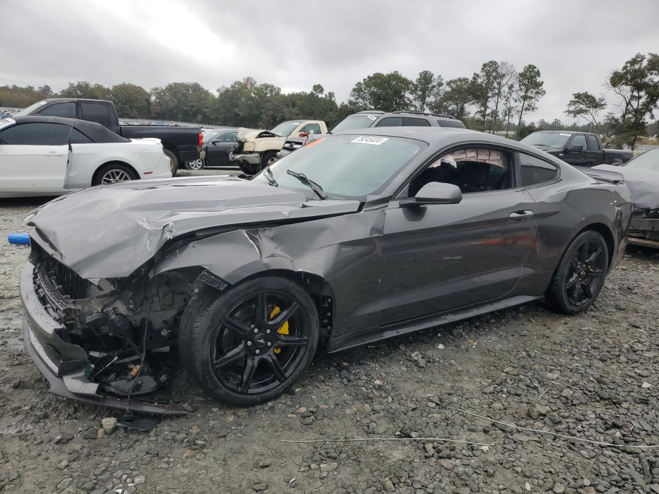  Salvage Ford Mustang