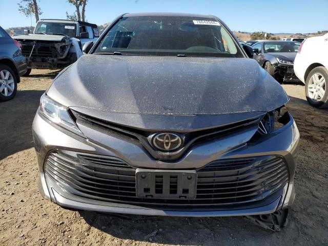 VIN 4T1B11HK4JU557436 2018 Toyota Camry, L no.5