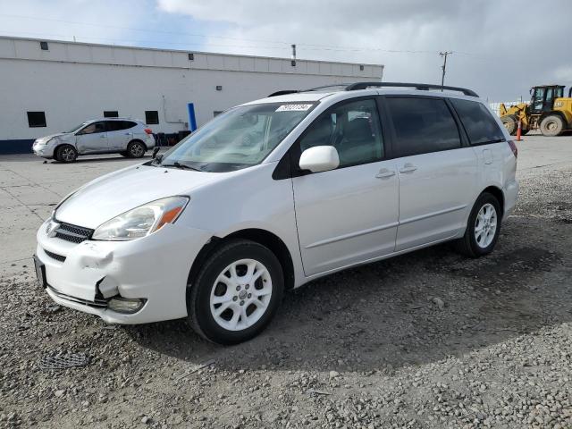 TOYOTA SIENNA XLE