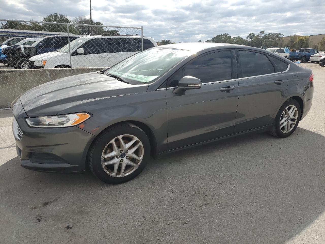 Lot #2996171405 2016 FORD FUSION SE