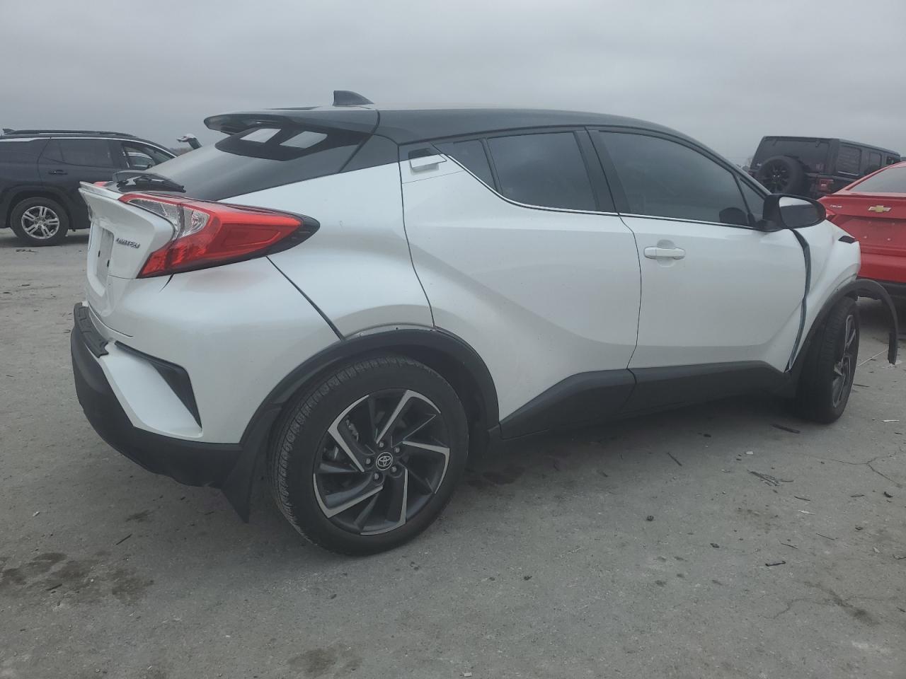 Lot #3025983971 2022 TOYOTA C-HR XLE