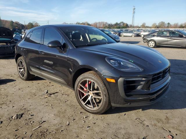 VIN WP1AG2A53PLB36121 2023 PORSCHE MACAN no.4